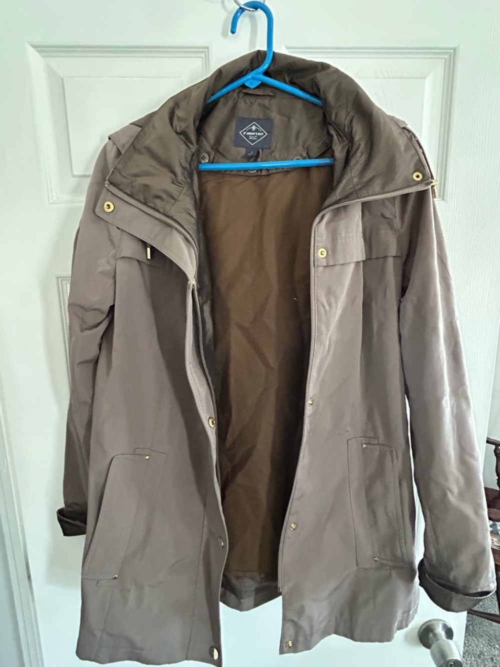 St John’s Bay Womens Hooded Rain Jacket in Taupe size small